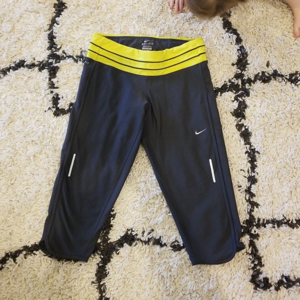 Nike Dri-Fit Crops